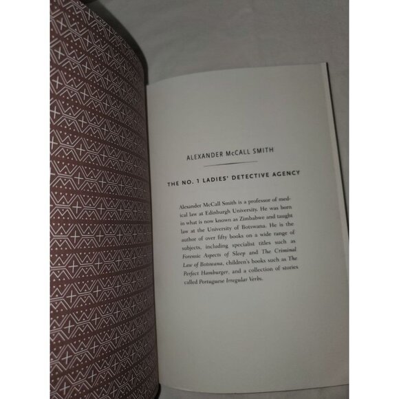 The No. 1 Ladies Detective Agency Softcover By Alexander McCall Smith - Picture 7 of 12